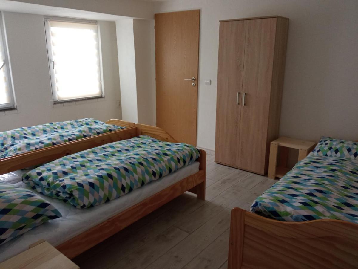 Apartman Hulin, Chrastany Екстер'єр фото