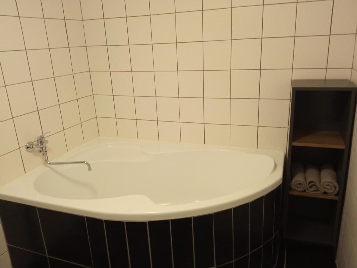 Apartman Hulin, Chrastany Екстер'єр фото